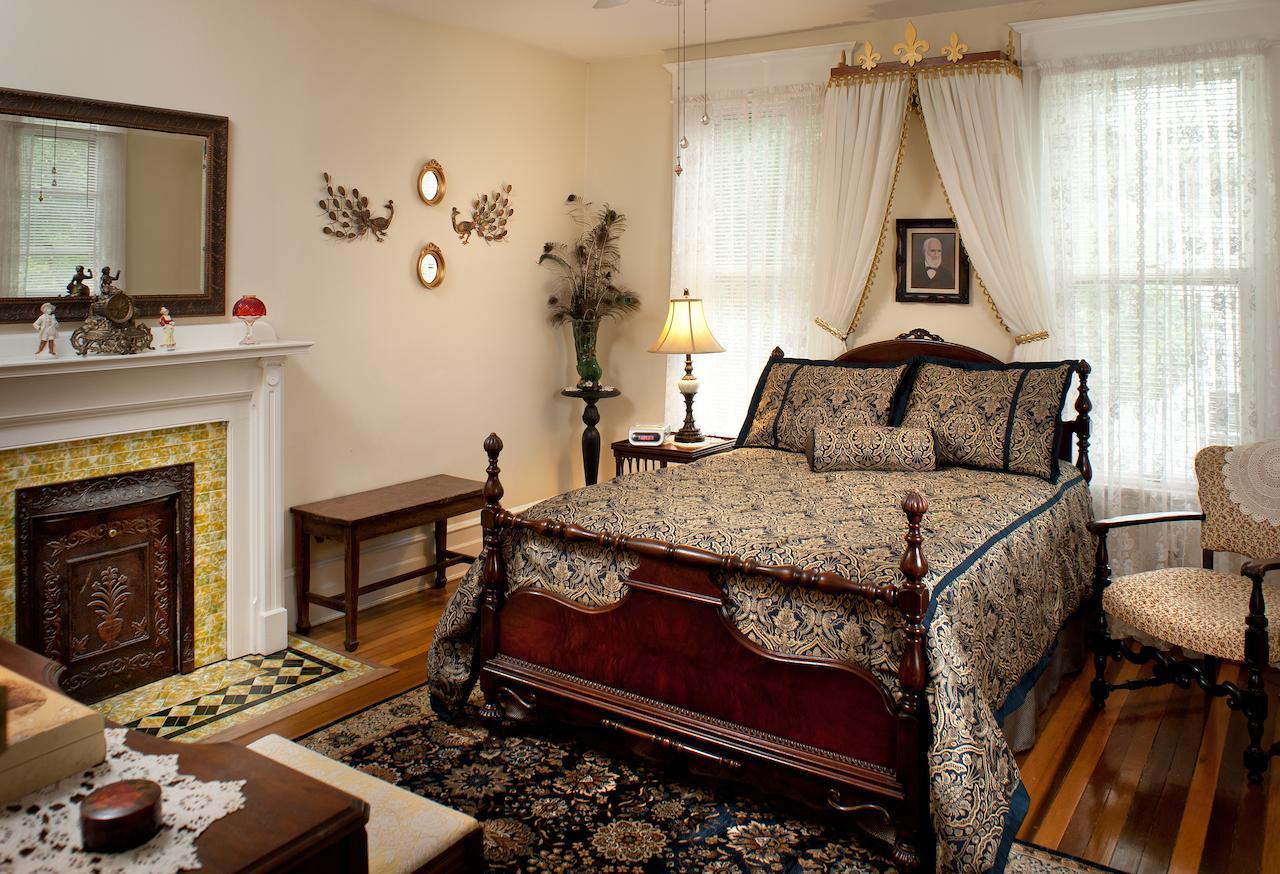 The Historic Morris Harvey House Bed and Breakfast Fayetteville Habitación foto